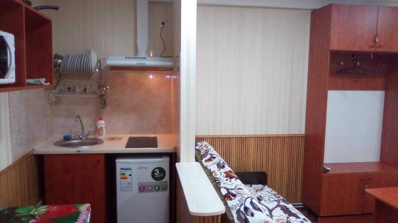 1-Я Слободская, 17А, Угол Проспекта Центрального, 3 Дивана, Wi-Fi, Отдельный Вход. Mykolajiw Exterior foto